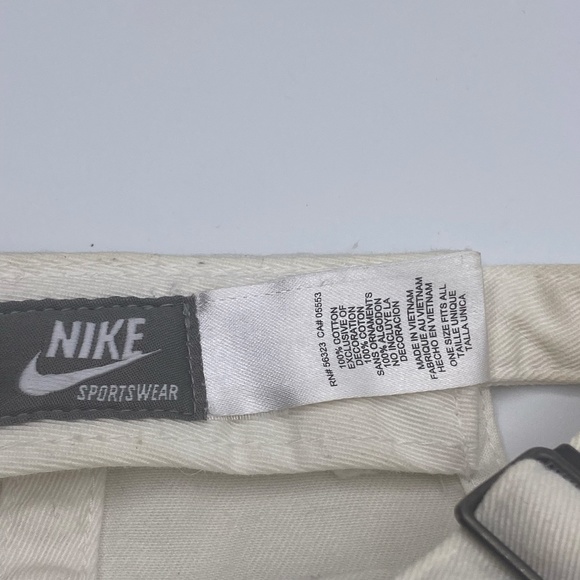 White Nike Ball Cap - Picture 7 of 9